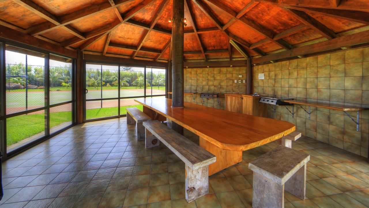 Ocean Breeze Cottages Burnt Pine Exterior foto